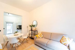 Your Antwerp Adventure Sleeps 4